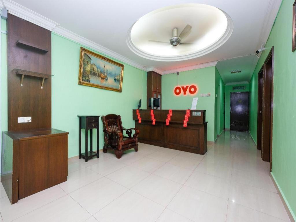 Oyo 89759 Gold Jerantut Hotel Экстерьер фото