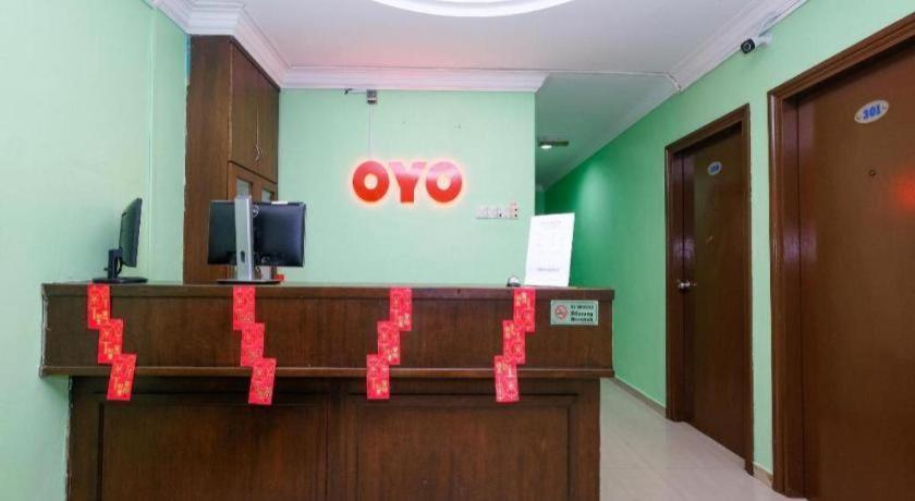 Oyo 89759 Gold Jerantut Hotel Экстерьер фото